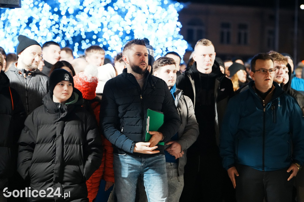 Mentzen w Gorlicach. Tłumy na Rynku (26.01.)