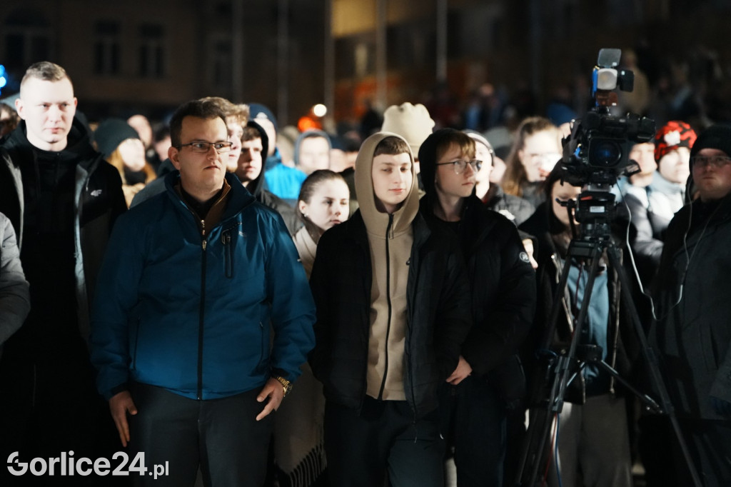Mentzen w Gorlicach. Tłumy na Rynku (26.01.)