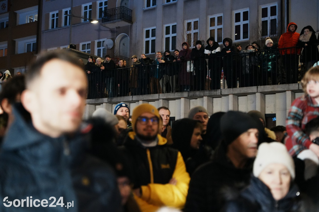 Mentzen w Gorlicach. Tłumy na Rynku (26.01.)