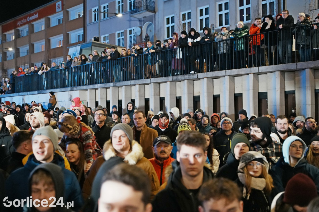 Mentzen w Gorlicach. Tłumy na Rynku (26.01.)