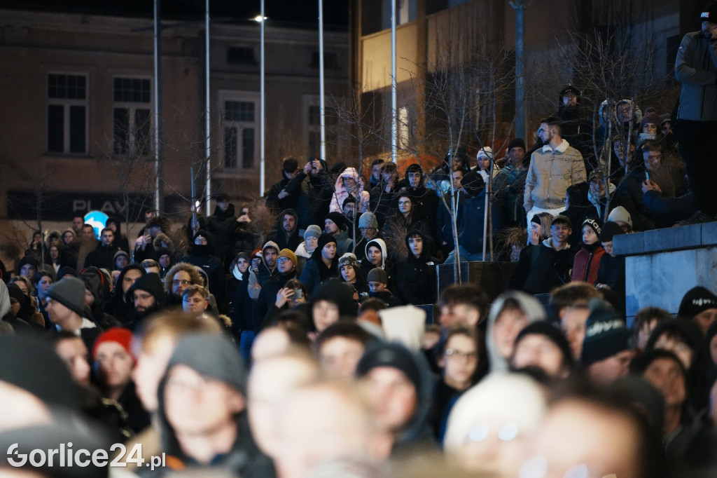 Mentzen w Gorlicach. Tłumy na Rynku (26.01.)