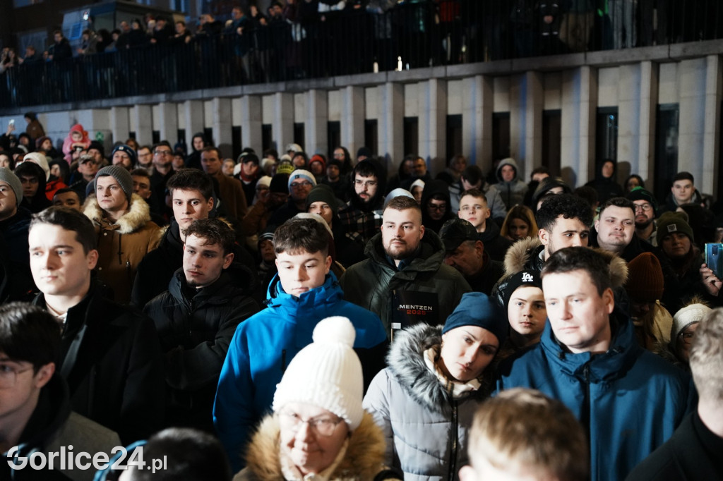 Mentzen w Gorlicach. Tłumy na Rynku (26.01.)