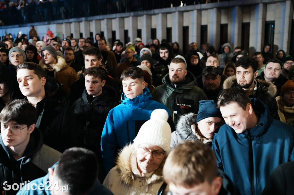 Mentzen w Gorlicach. Tłumy na Rynku (26.01.)