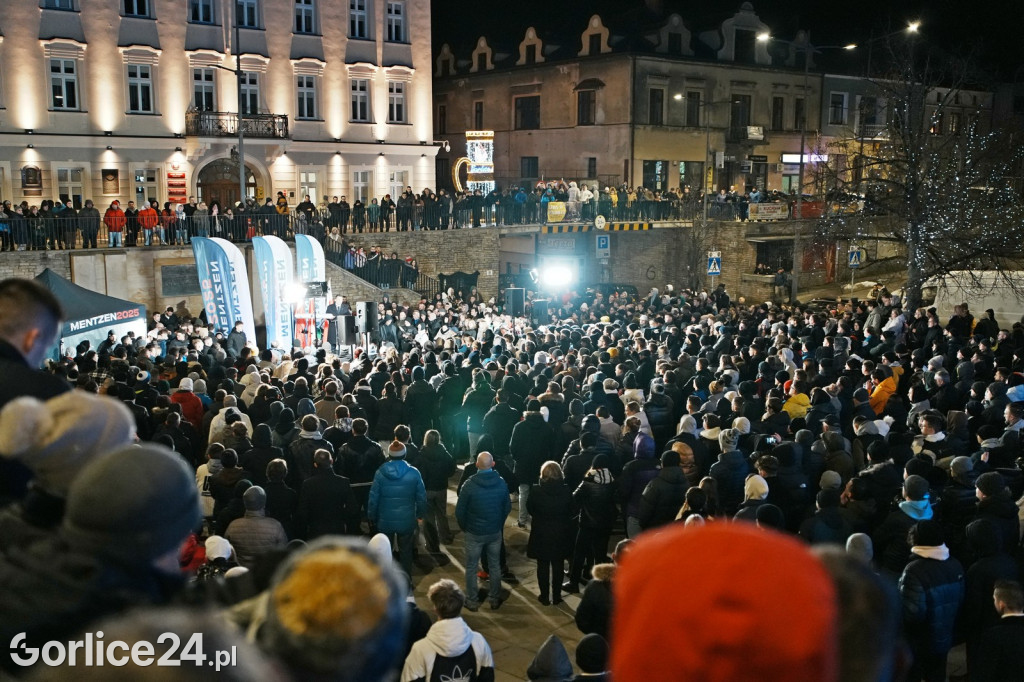 Mentzen w Gorlicach. Tłumy na Rynku (26.01.)