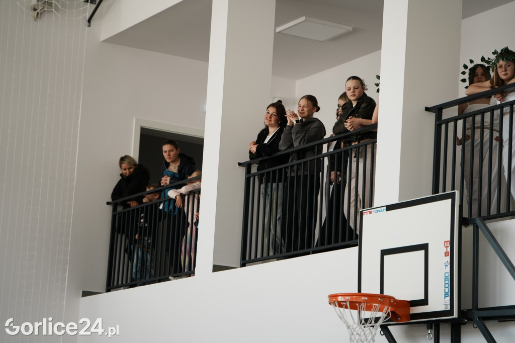 Otwarcie hali sportowej w Ropie (17.02.)