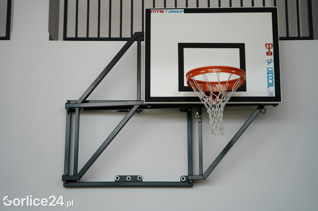 Otwarcie hali sportowej w Ropie (17.02.)