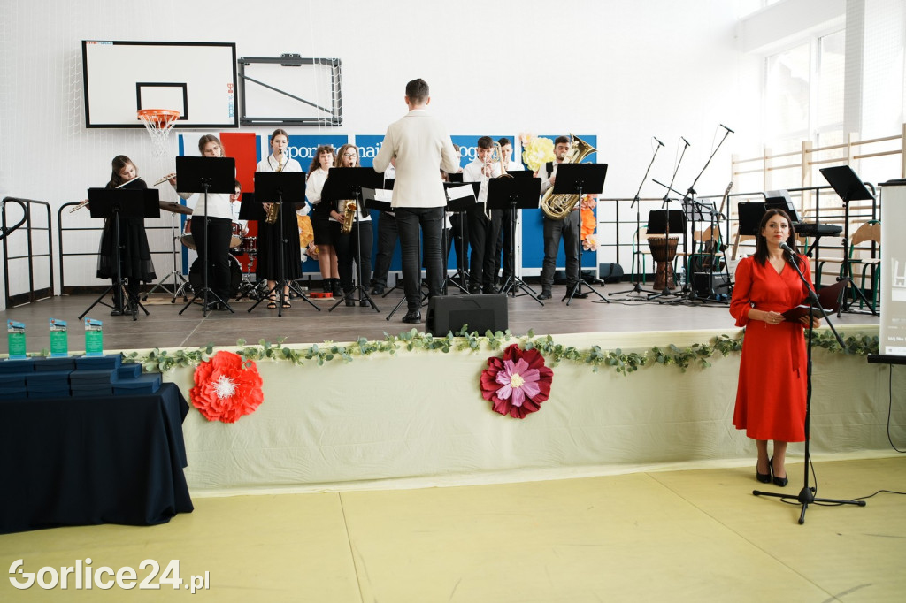 Otwarcie hali sportowej w Ropie (17.02.)
