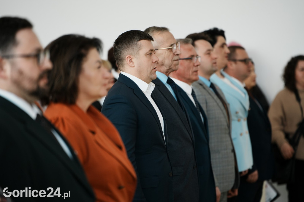 Otwarcie hali sportowej w Ropie (17.02.)