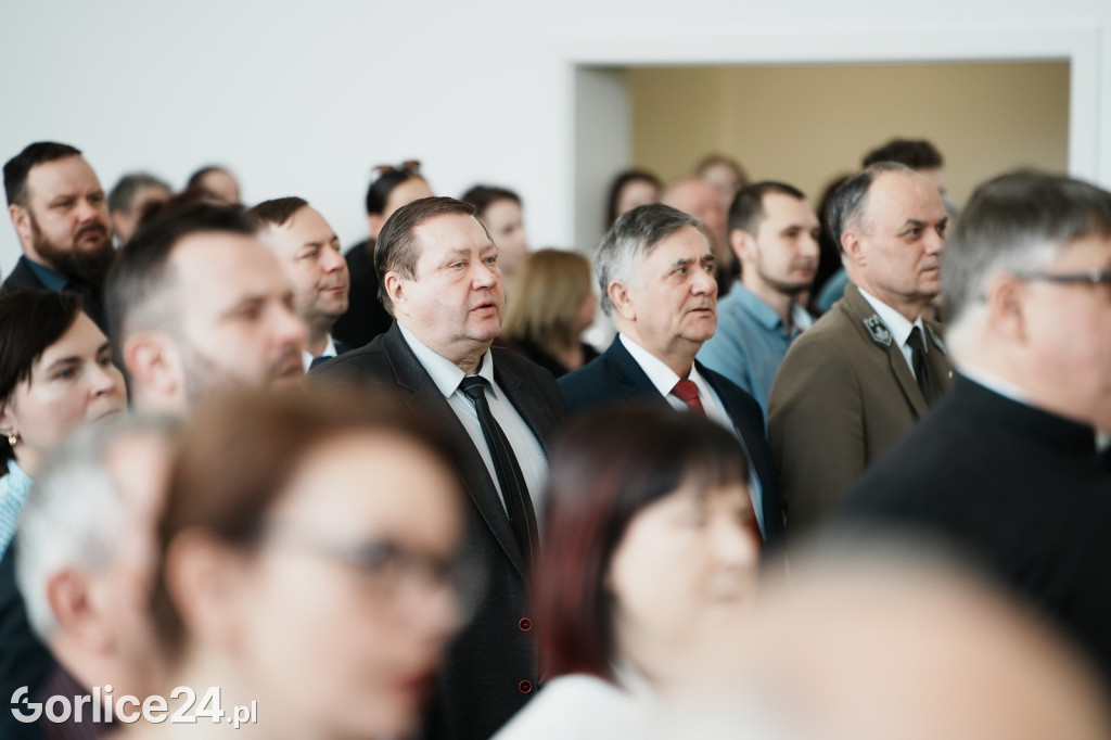 Otwarcie hali sportowej w Ropie (17.02.)