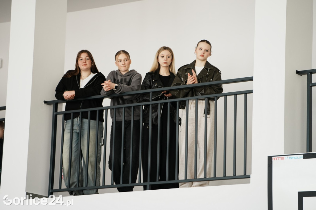 Otwarcie hali sportowej w Ropie (17.02.)