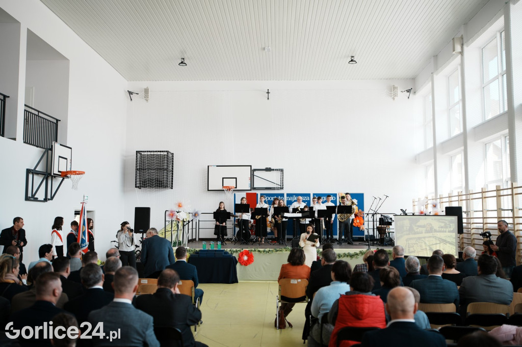 Otwarcie hali sportowej w Ropie (17.02.)
