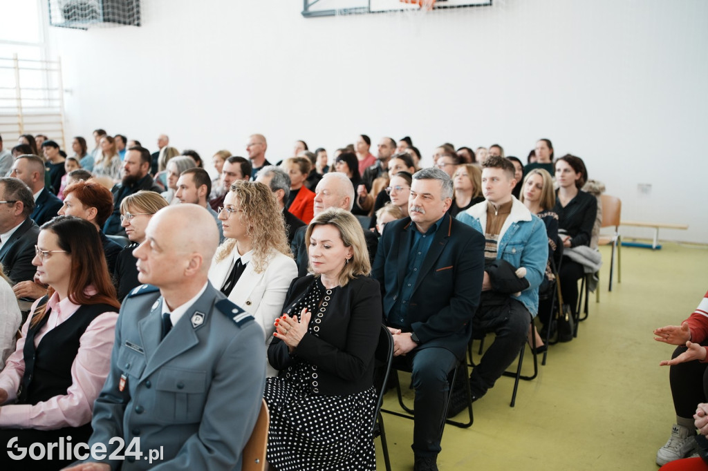 Otwarcie hali sportowej w Ropie (17.02.)
