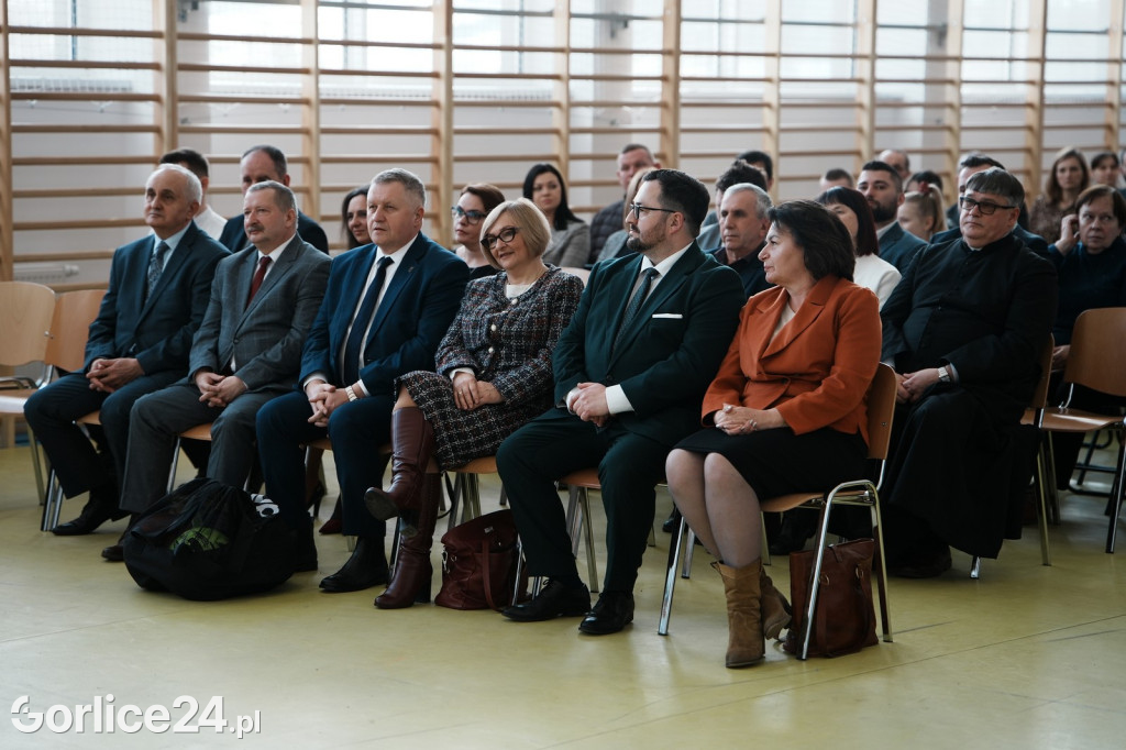 Otwarcie hali sportowej w Ropie (17.02.)
