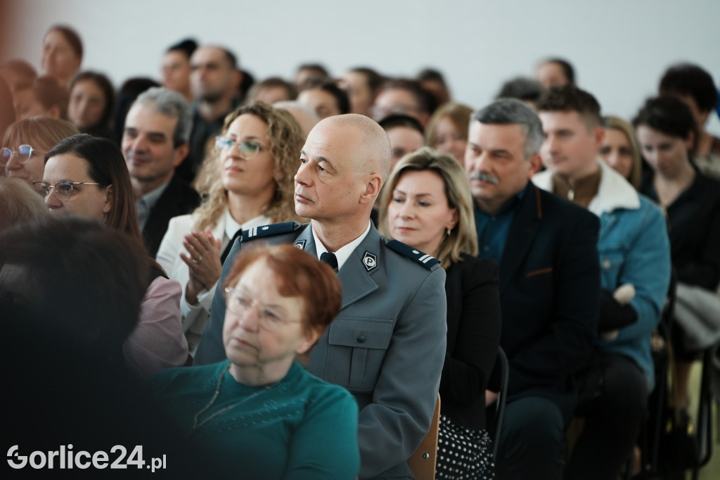 Otwarcie hali sportowej w Ropie (17.02.)