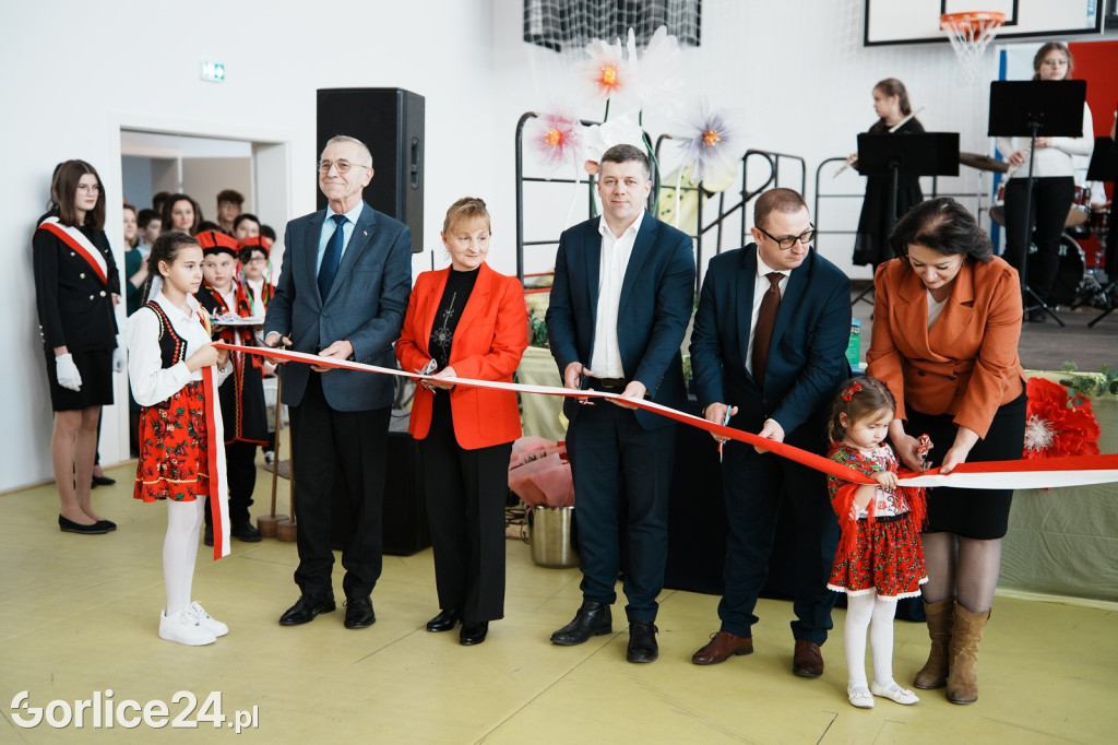 Otwarcie hali sportowej w Ropie (17.02.)