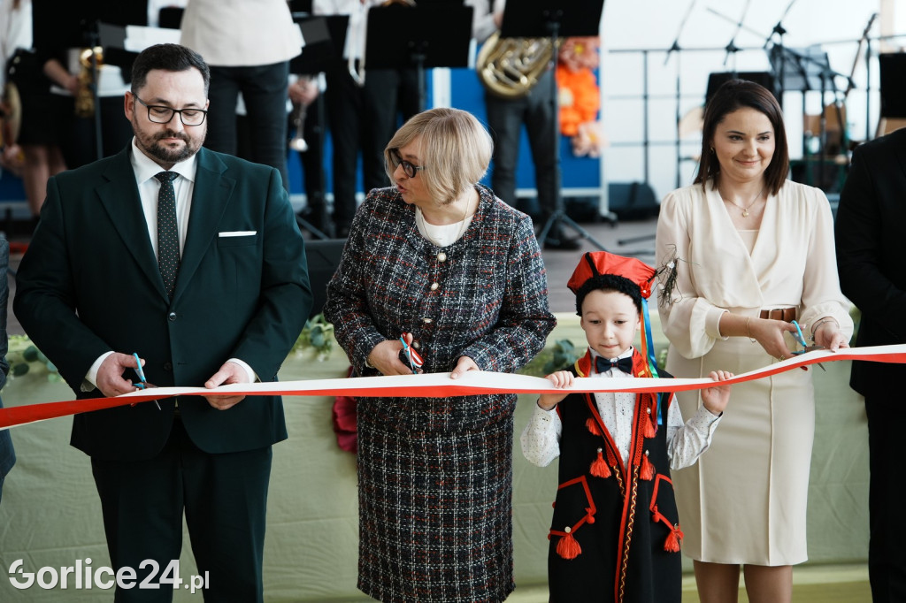 Otwarcie hali sportowej w Ropie (17.02.)