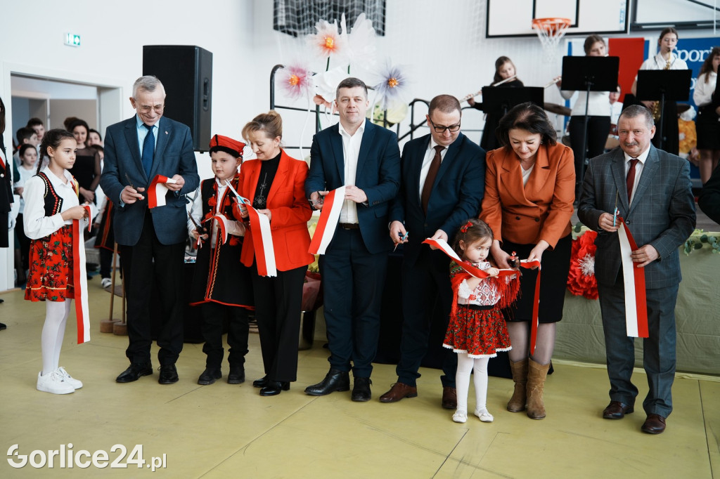 Otwarcie hali sportowej w Ropie (17.02.)