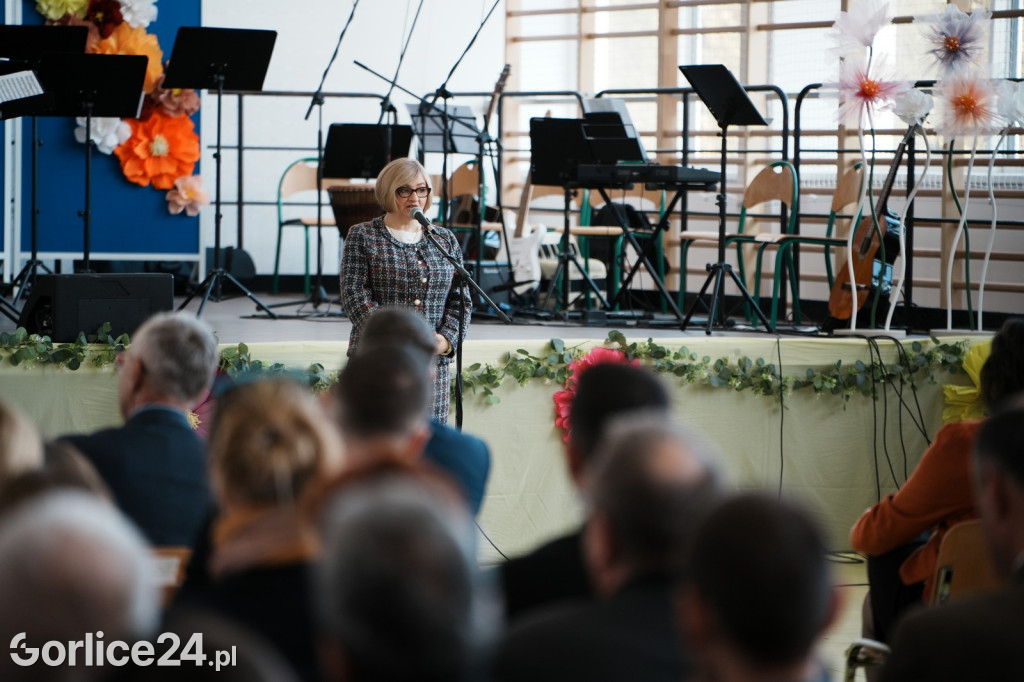 Otwarcie hali sportowej w Ropie (17.02.)