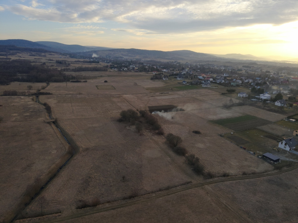 Policjanci szukają podpalaczy przy użyciu dronów