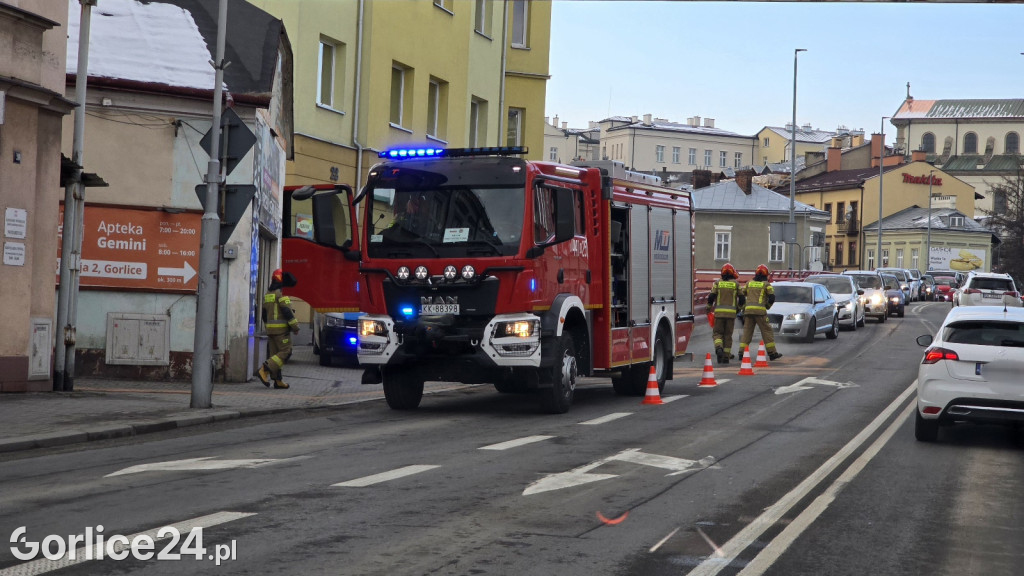 Akcja strażaków na ul. Mickiewicza (16.03.)