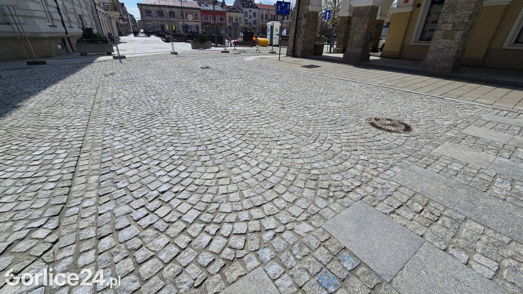 Remont uliczek przy Rynku (13.04.)