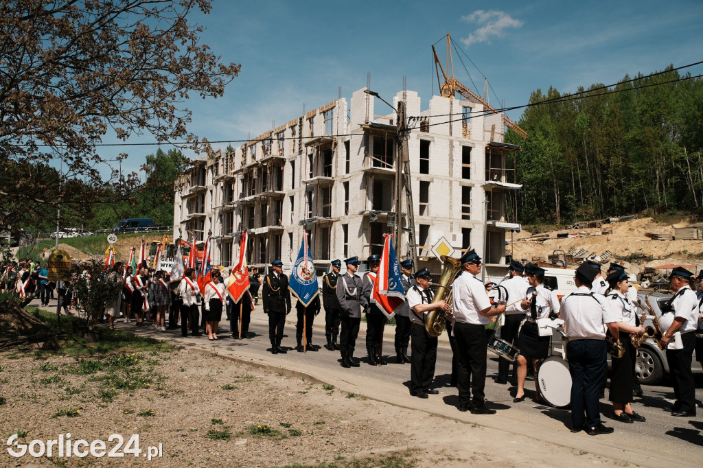 Pochód i musztra paradna w wykonaniu KaOSG (02.05)