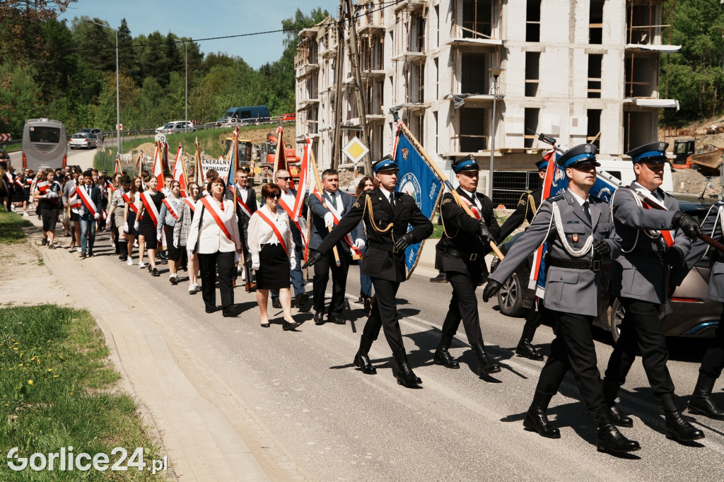 Pochód i musztra paradna w wykonaniu KaOSG (02.05)