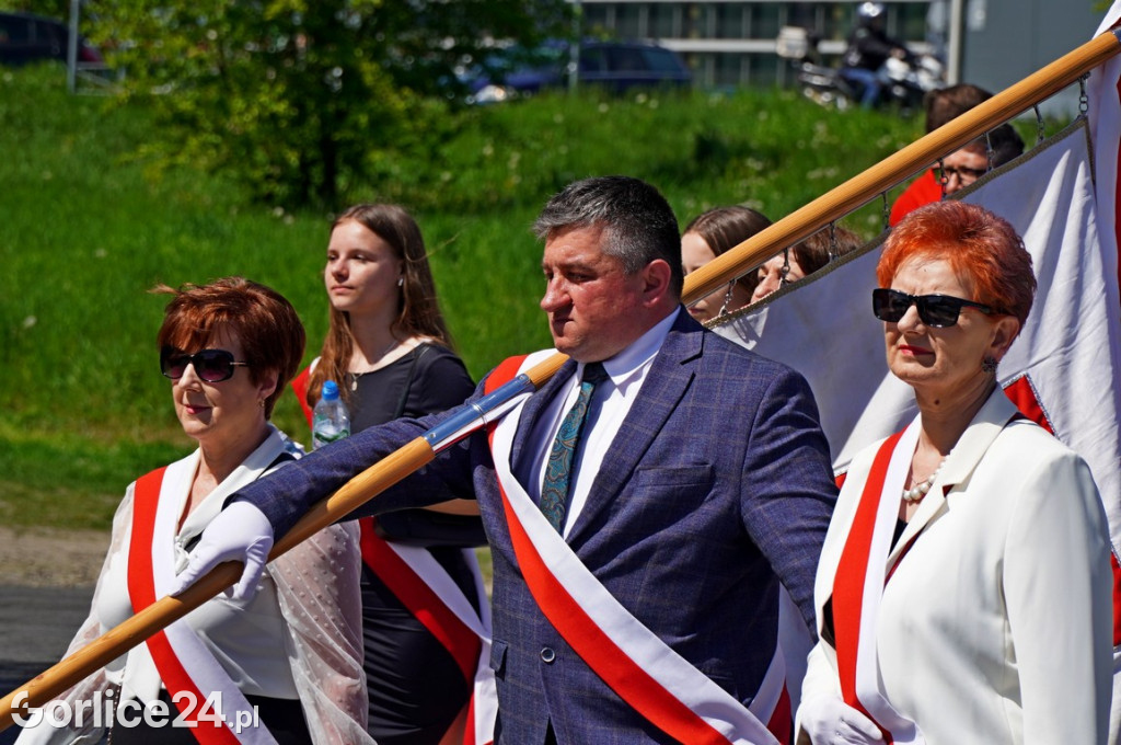 Pochód i musztra paradna w wykonaniu KaOSG (02.05)