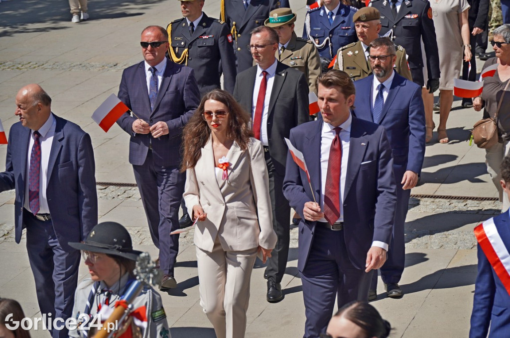 Pochód i musztra paradna w wykonaniu KaOSG (02.05)
