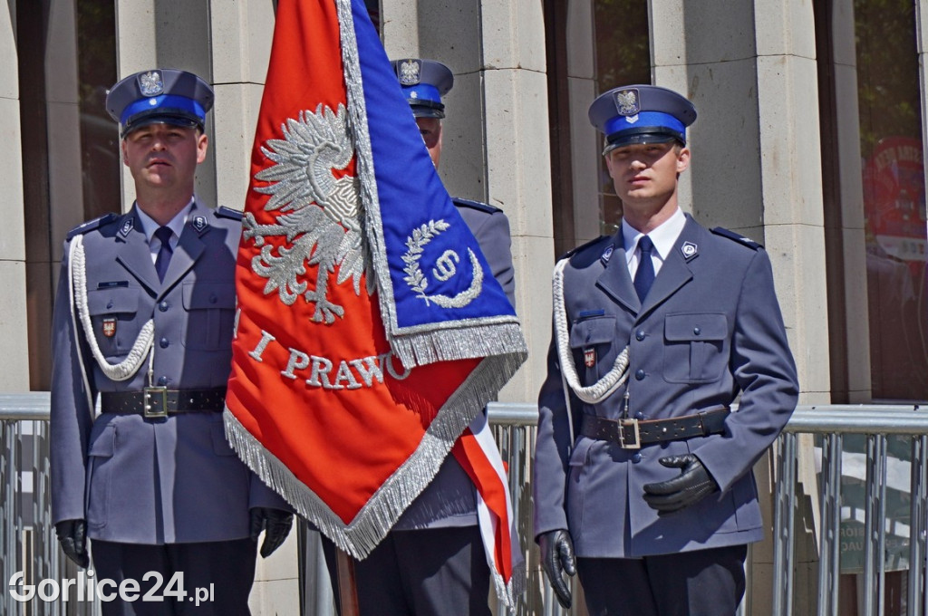 Pochód i musztra paradna w wykonaniu KaOSG (02.05)