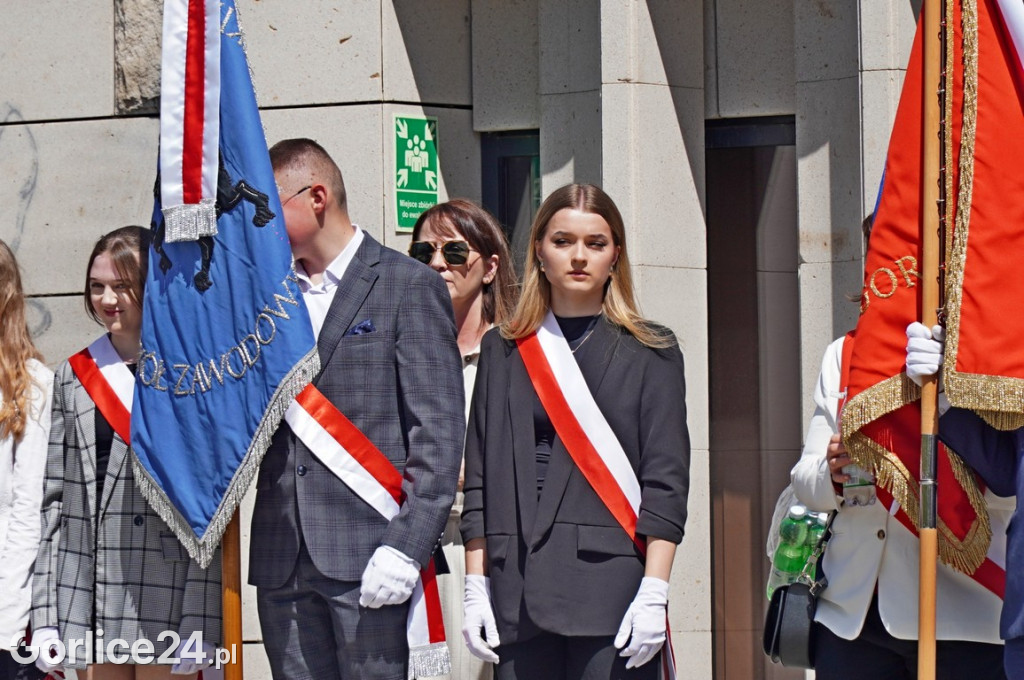Pochód i musztra paradna w wykonaniu KaOSG (02.05)