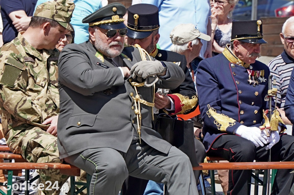 Pochód i musztra paradna w wykonaniu KaOSG (02.05)