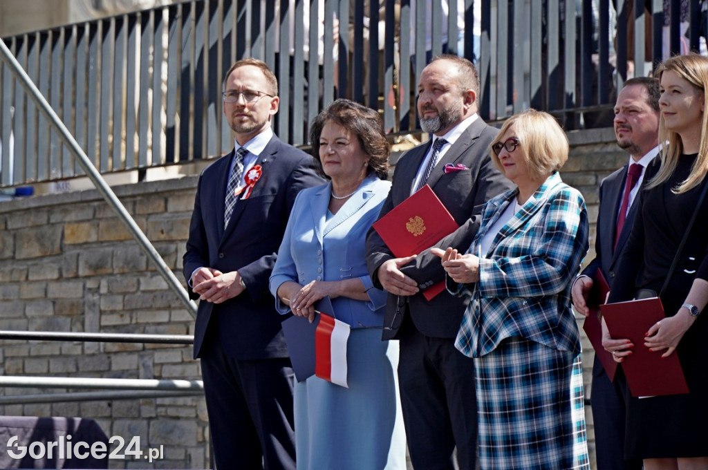 Pochód i musztra paradna w wykonaniu KaOSG (02.05)