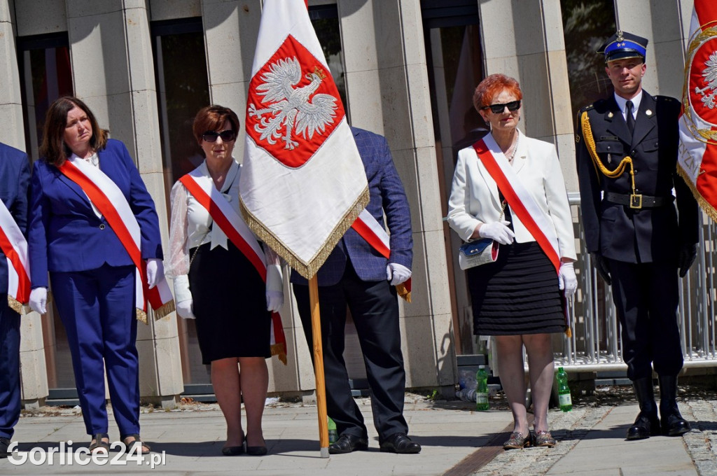 Pochód i musztra paradna w wykonaniu KaOSG (02.05)