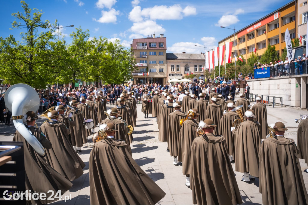 Pochód i musztra paradna w wykonaniu KaOSG (02.05)