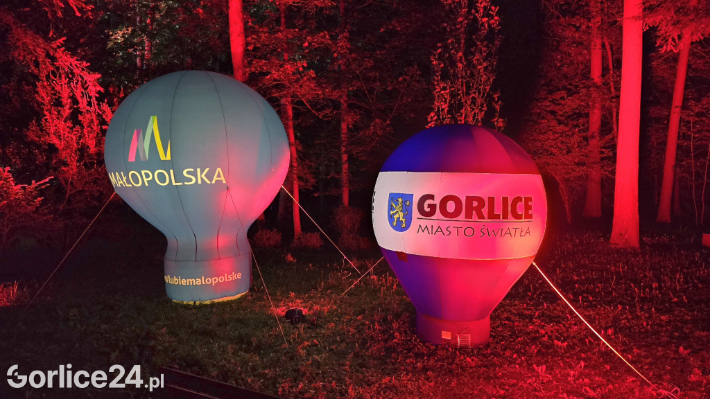 Patriotyczna Aleja Światła w Parku Miejskim (02.05.)