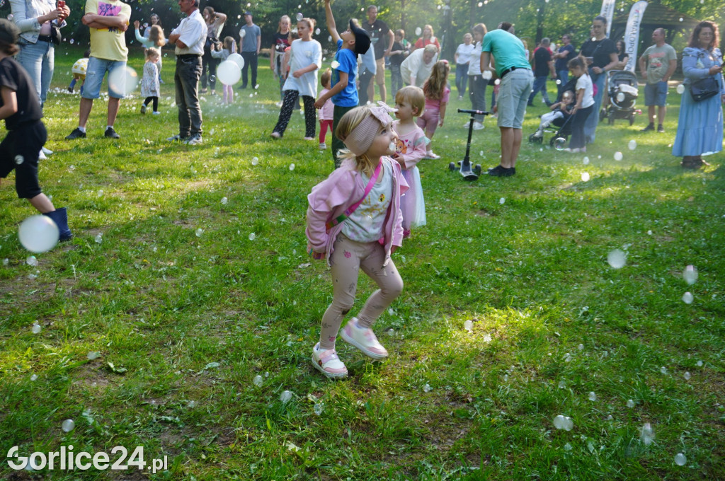 Bańkowa polana w parku miejskim (03.05)