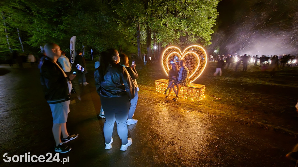 Festiwal Światła - iluminacja w Parku Miejskim (03.05.)
