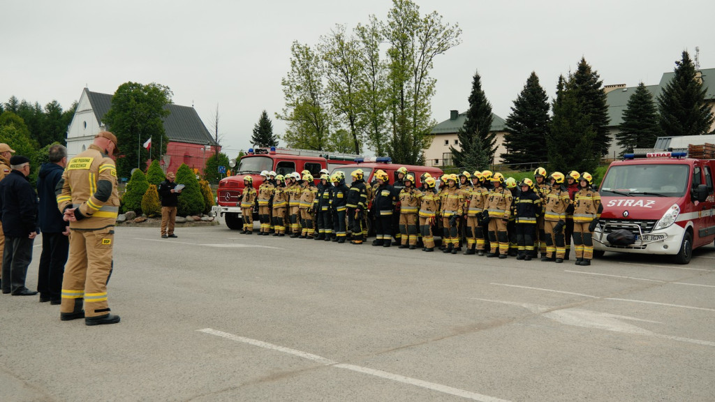 Ćwiczenia strażaków-ochotników w Moszczenicy (10.05.)