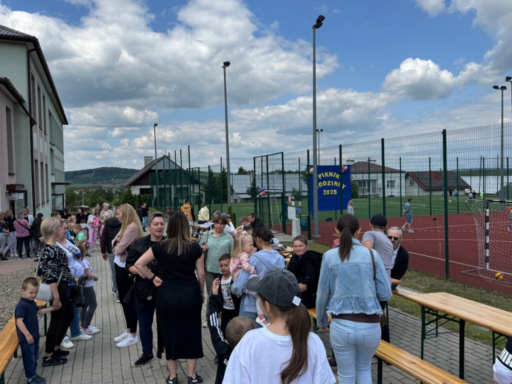  Sportowy Piknik Rodzinny w Woli Łużańskiej (25.05)