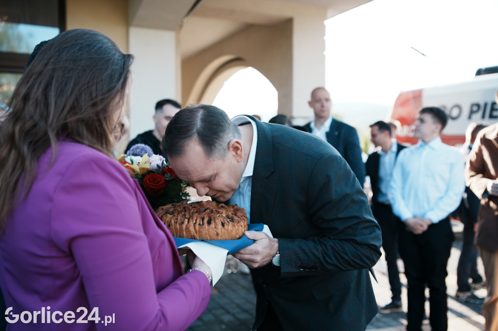 Karol Nawrocki rozpoczął dzień od spotkania z działaczami