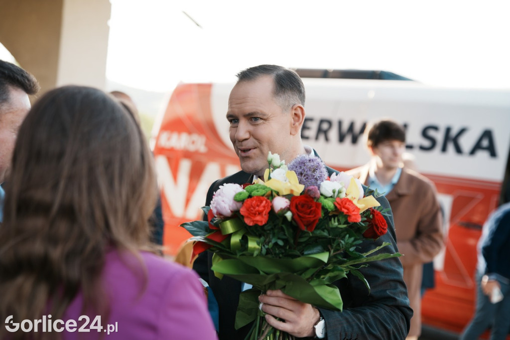 Karol Nawrocki rozpoczął dzień od spotkania z działaczami