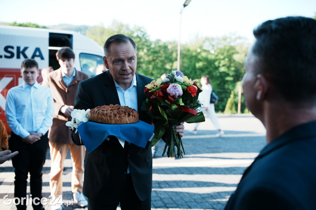 Karol Nawrocki rozpoczął dzień od spotkania z działaczami
