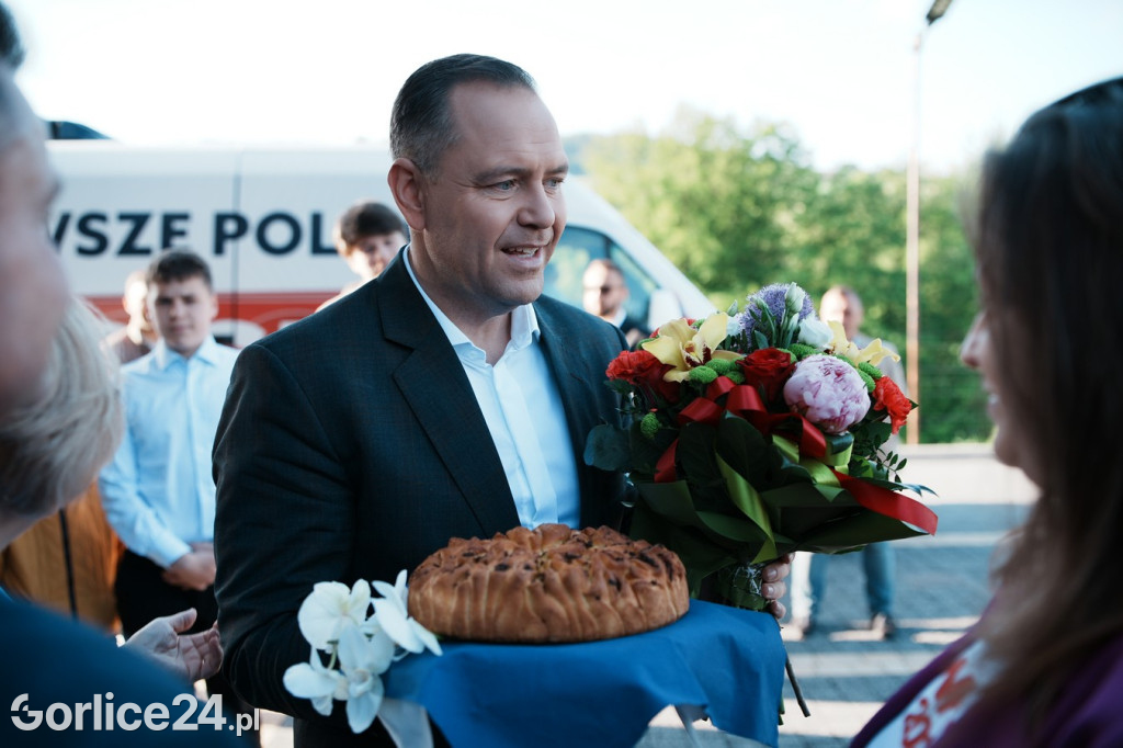 Karol Nawrocki rozpoczął dzień od spotkania z działaczami