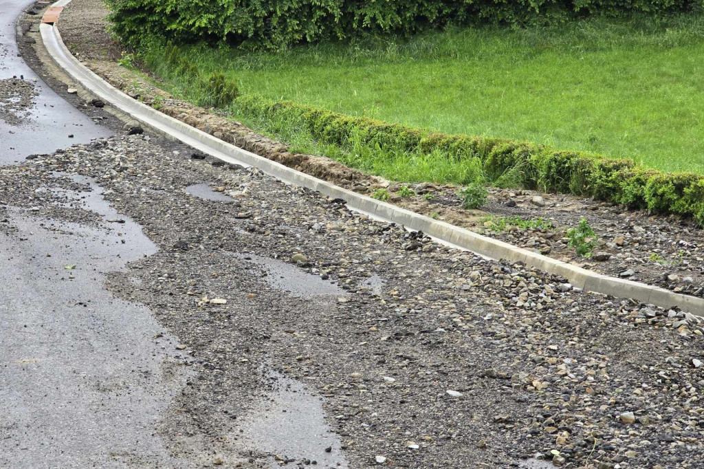 Ulice Węgierska i Tęczowa po ulewie (02.06.)