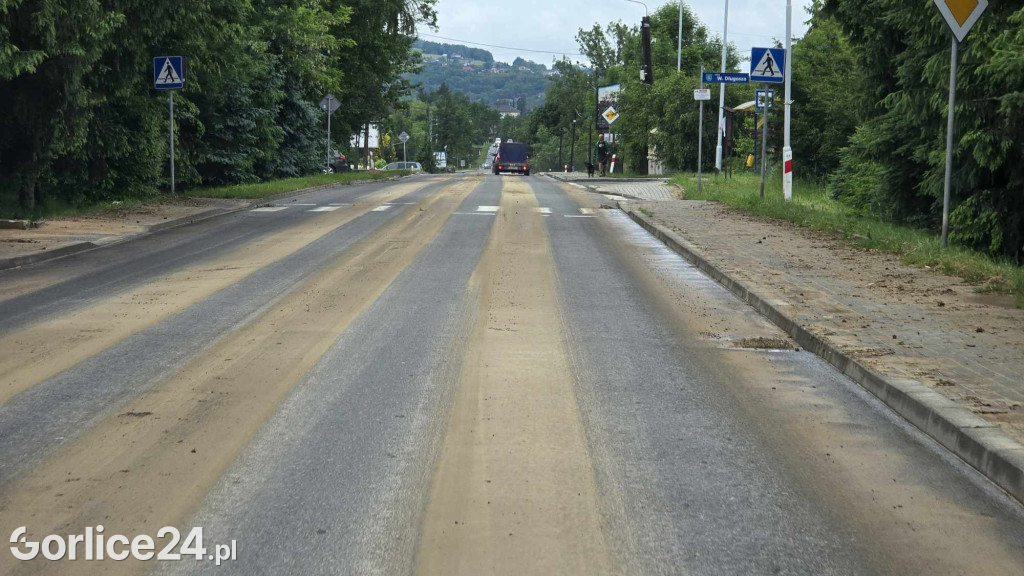 Ulice Węgierska i Tęczowa po ulewie (02.06.)
