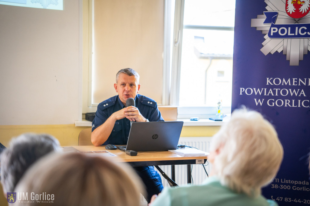 Debata dotycząca oszustw na szkodę seniorów