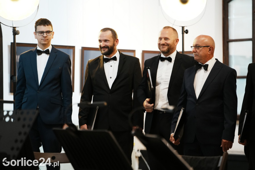 Koncert W Blasku Korony Króla w Dworze Karwacjanów