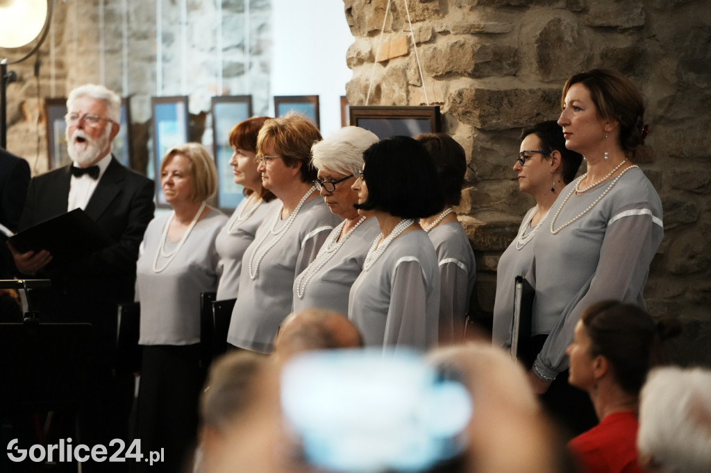 Koncert W Blasku Korony Króla w Dworze Karwacjanów