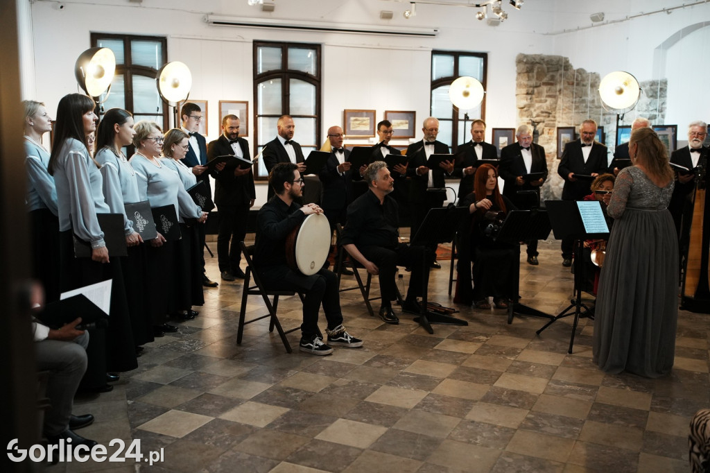 Koncert W Blasku Korony Króla w Dworze Karwacjanów